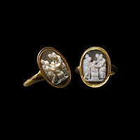 Renaissance Gold Ring with Agate Cameo of the Presentation of Christ at Jerusalem
