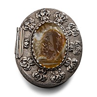 Post Medieval Silver Snuff Box Set with Agate Intaglio of Saint Jerome