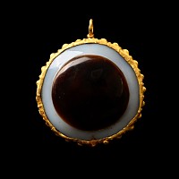 Kassite Agate Eye Bead with Cuneiform Inscription for King Kurigalzu II in Gold Mount