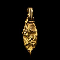 Western Asiatic Oval Gold Pendant