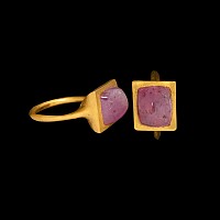 Large Natural Pink Sapphire in 24 Carat Gold Mughal Ring