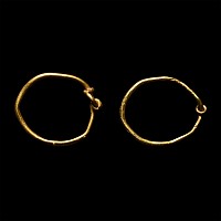 Roman Gold Hoop Earring Pair