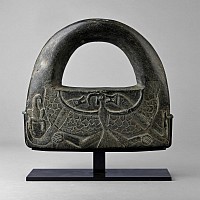 Large Bactrian Black Chlorite 'Hand Bag' Ceremonial Weight