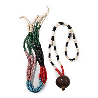 Zulu Woman's Glass Bead 'Ishungu' Snuff Box Necklace Belonging to Mrs Ntombela