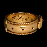 Georgian Gold Mourning Ring with Opening Clasped Hands