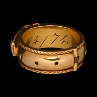 Georgian Gold Mourning Ring with Opening Clasped Hands