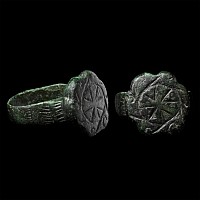 Medieval Ring with Expanding Cross