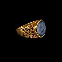 Roman Gold Matrimonial Ring with Nicolo Gemstone