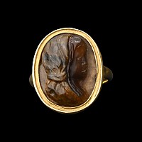 Renaissance Agate Cameo of a Woman in Gold Ring
