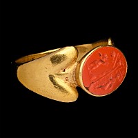 Roman Red Jasper Gemstone with Group of Amores Harvesting Grapes in Gold Ring