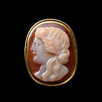 Georgian Gold Ring with Renaissance Cameo of a Muse