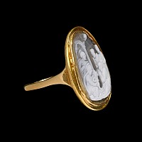 Post Medieval Gold Ring with Sardonyx Cameo with Adoration of the Magi