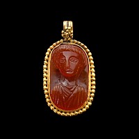 Byzantine Gold Pendant with Carnelian Cameo Bust