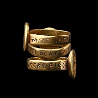 Byzantine Gold Ring Depicting the Virgin and Christ with Inscription