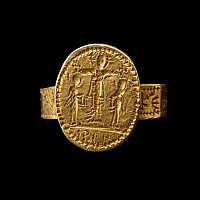 Large Byzantine Gold Ring of The Crucifixion with Mary and St John Holding Censers