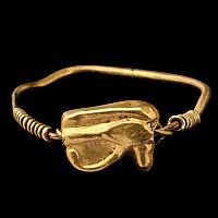Graeco-Egyptian Gold Swivel Ring with Wedjat-eye
