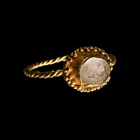 Roman Gold Ring with Quartz Gemstone with Portrait of a Noble Lady