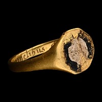 Post Medieval Enamelled Gold Recusant 'Death’s-Head' Memento Mori Ring