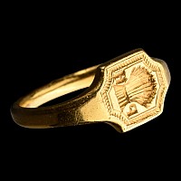 Post Medieval Gold Signet Ring with a Wheat Sheaf