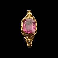 Renaissance Gold Ring with Foiled Ruby Gemstone