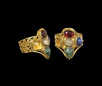 Byzantine Gold Ring with Jewelled Cross