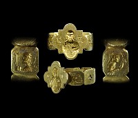 Medieval Gold Iconographic Glove Ring