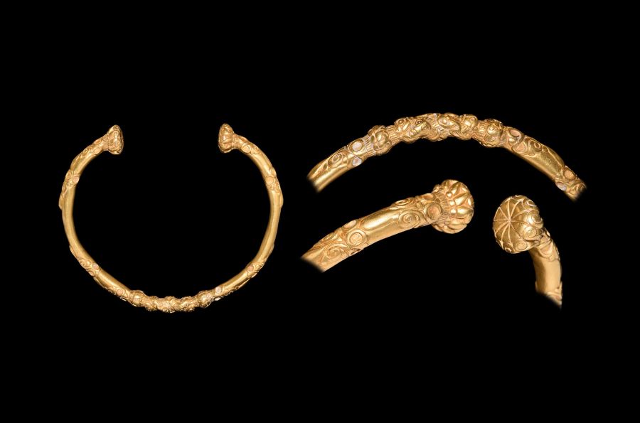 Iron Age Celtic Gold Bracelet with Zoomorphic Ornament