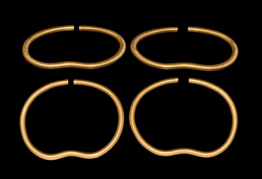 Western Asiatic Achaemenid Gold Ribbed Bracelet Pair