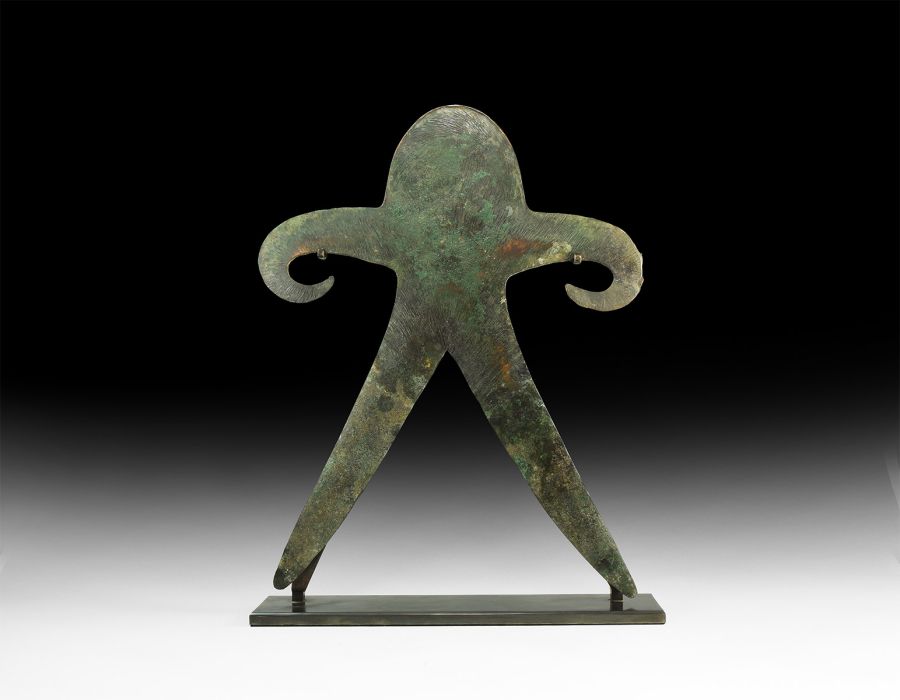 Massive Indo-Gangetic Anthropomorphic Copper Idol