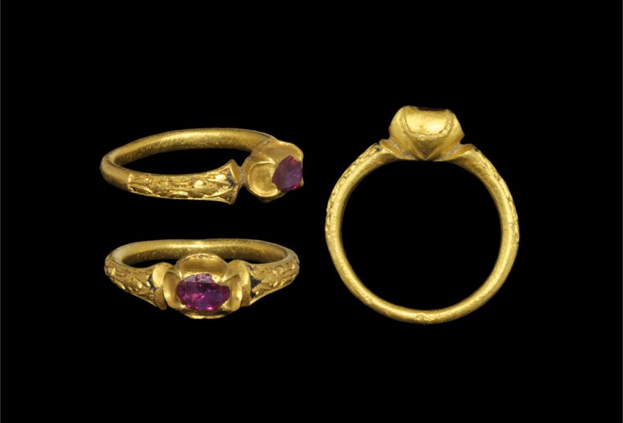 Medieval Gold Ring with Ruby