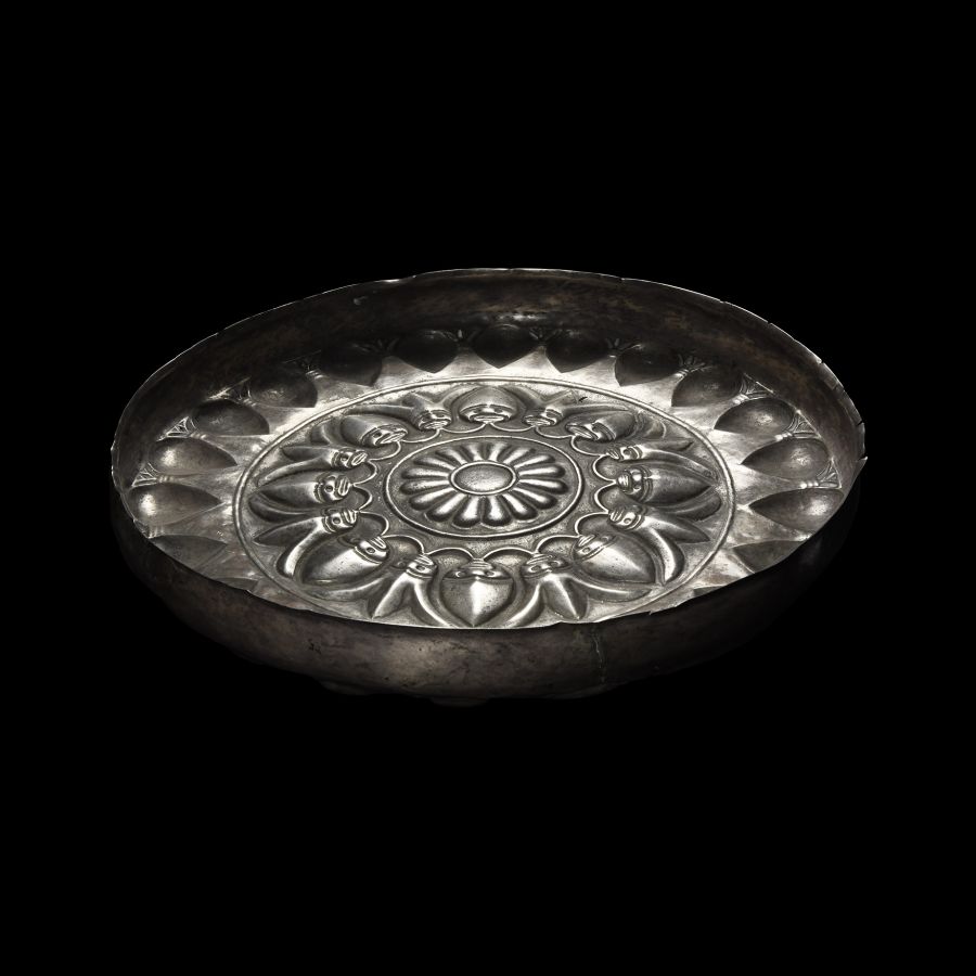 Large Proto-Achaemenid Silver Phiale Mesomphalos