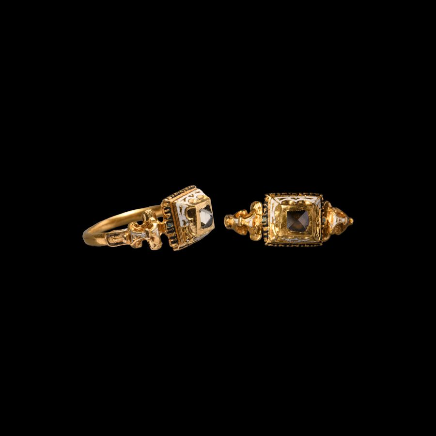 Tudor Enamelled Gold Ring with Diamond Crystal
