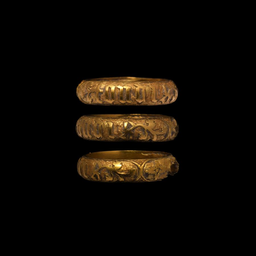 Medieval Gold 'Our Love Grows Ever Greater' Decorated Posy Ring