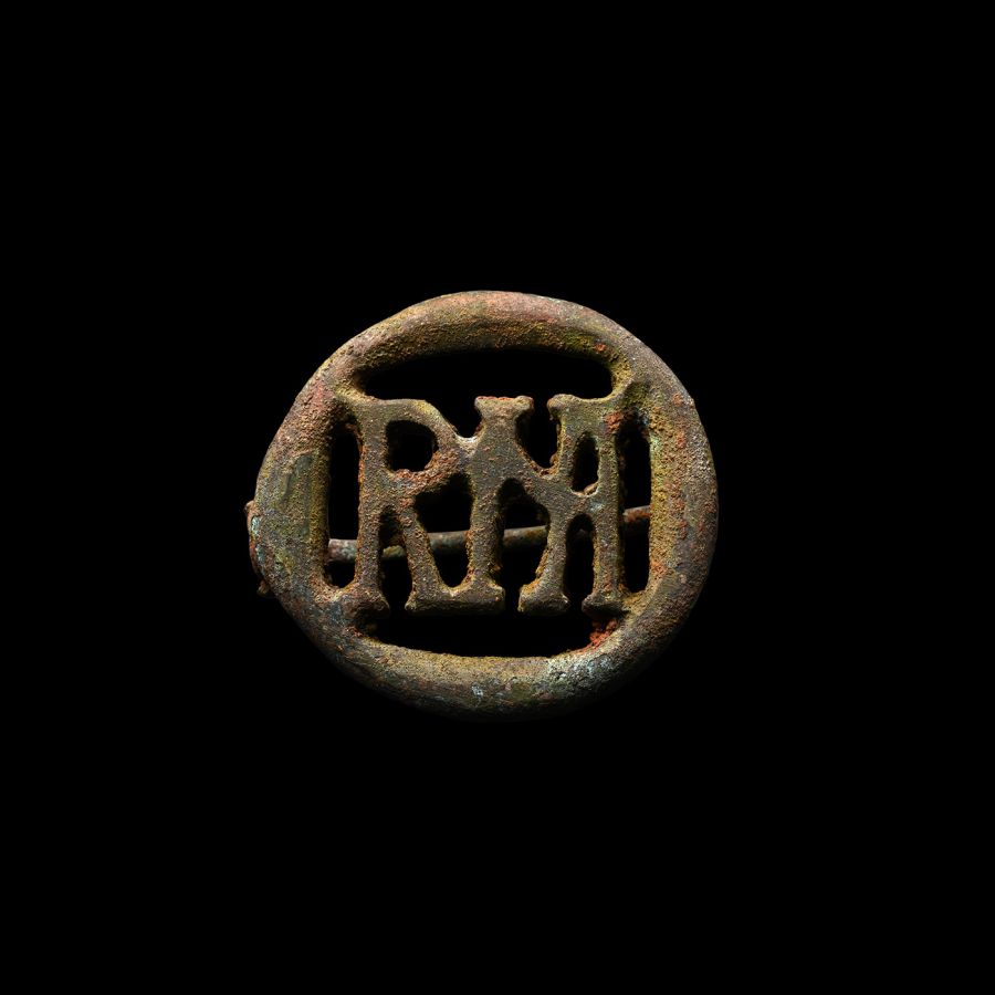 Roman ROMA Plate Brooch