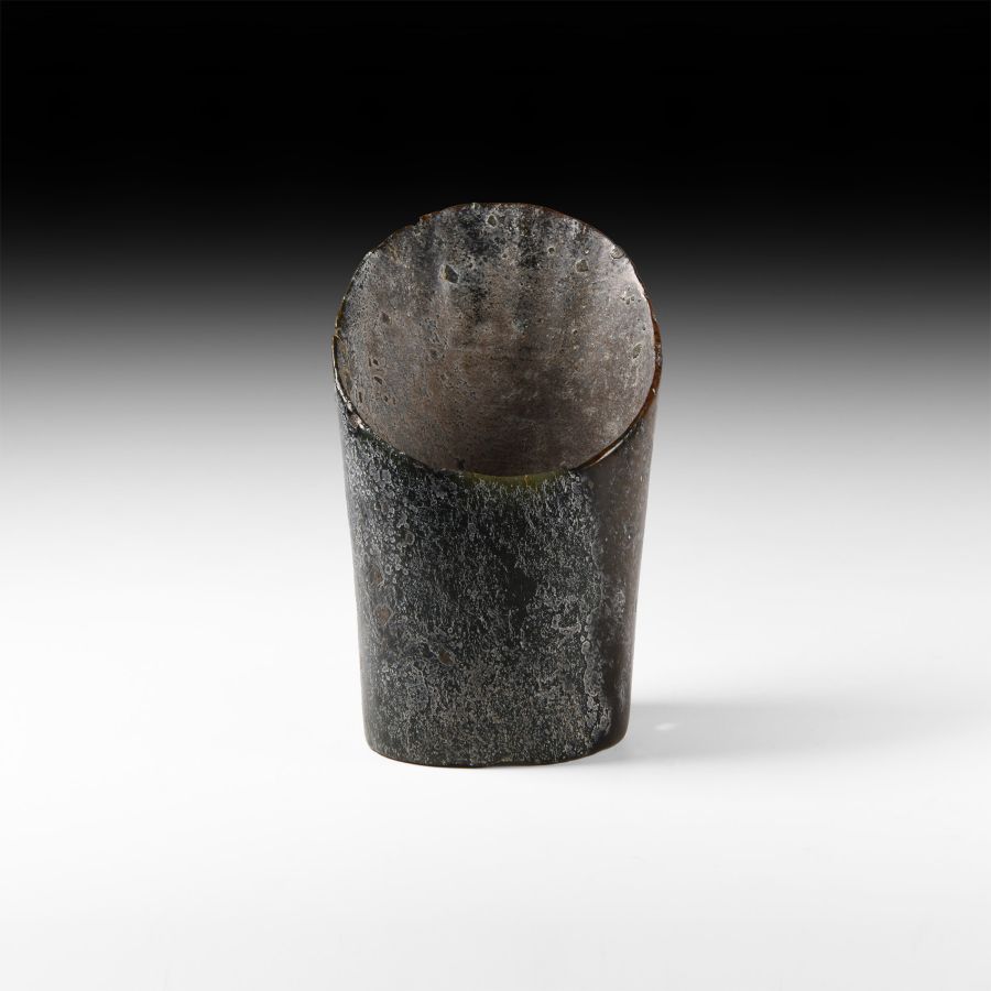 Chinese Hongshan Hoof-Shaped Black Jade Hair Ornament