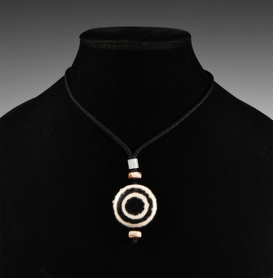 Chinese Giant 'Eye' Agate Bead Necklace