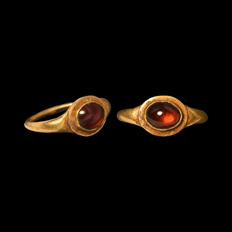 Roman Gold Ring with Garnet Cabochon