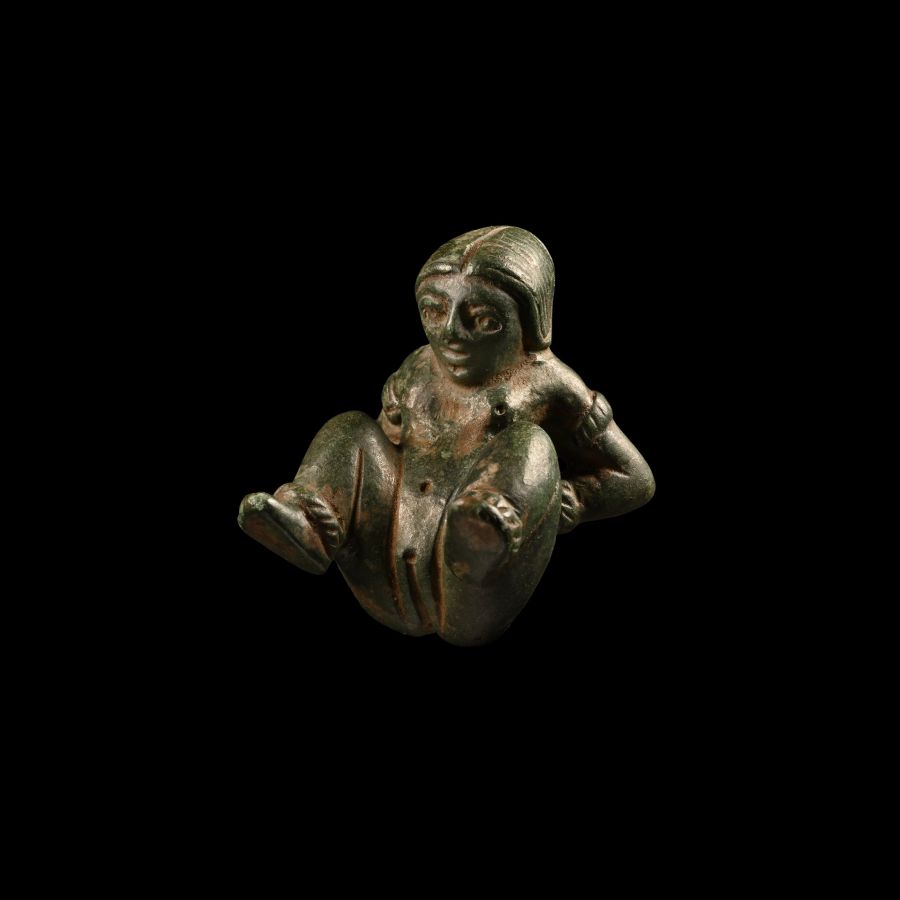 Roman Nude Crouching Woman Gaming Piece
