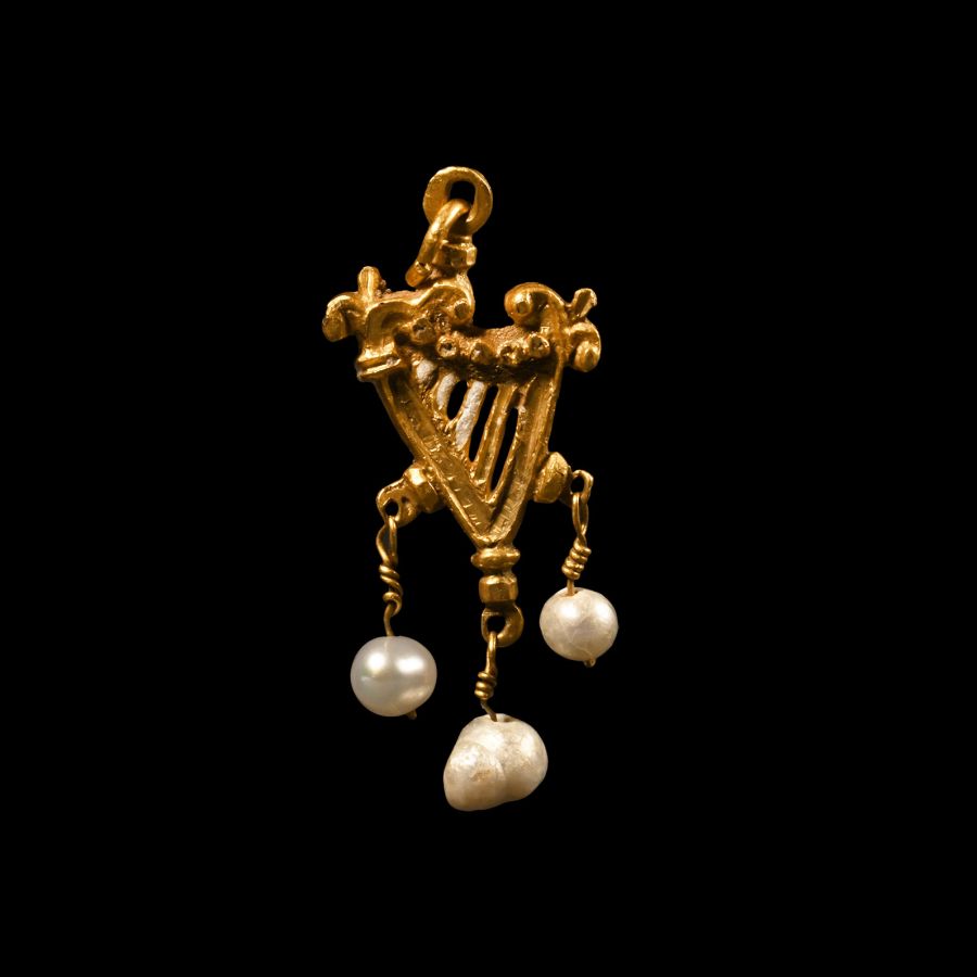 Elizabethan Gold Harp Pendant with Pearl Drops