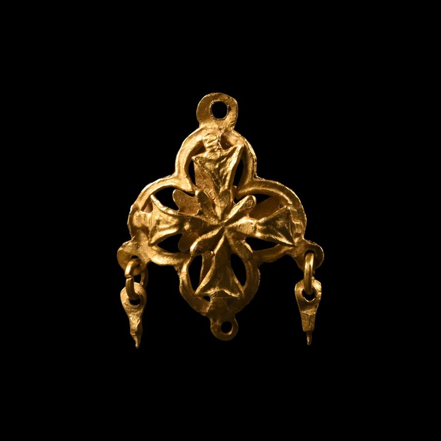 Elizabethan Gold Cross Pendant