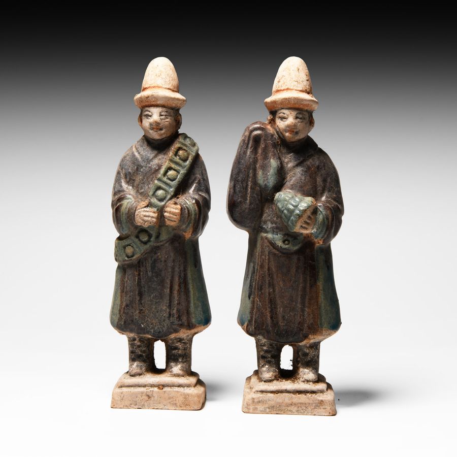 Chinese Ming Retainer Group