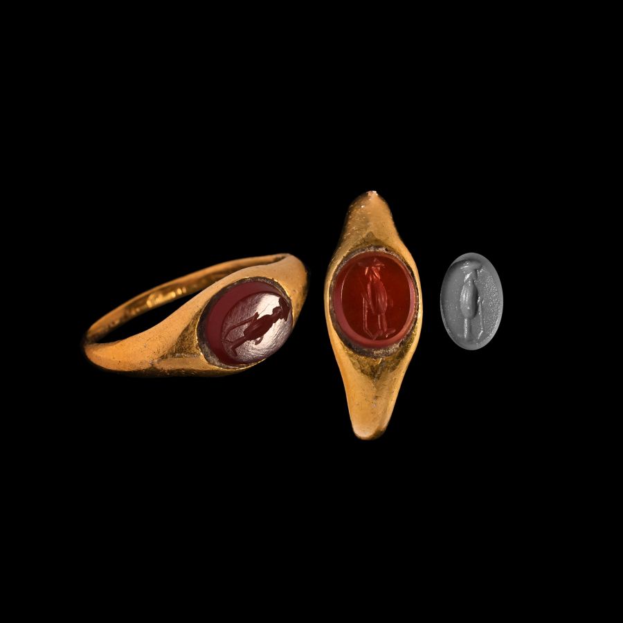 Roman Gold Ring with Ewer Gemstone