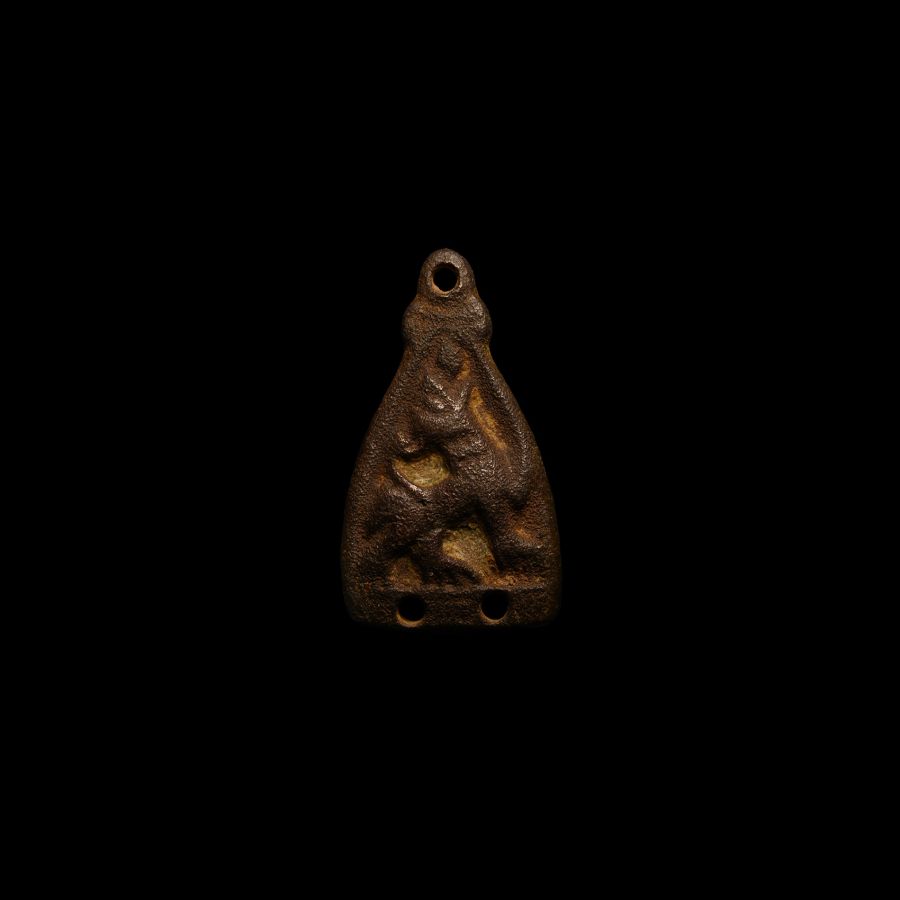 Viking Bronze Apex Stirrup Mount with Howling Beast