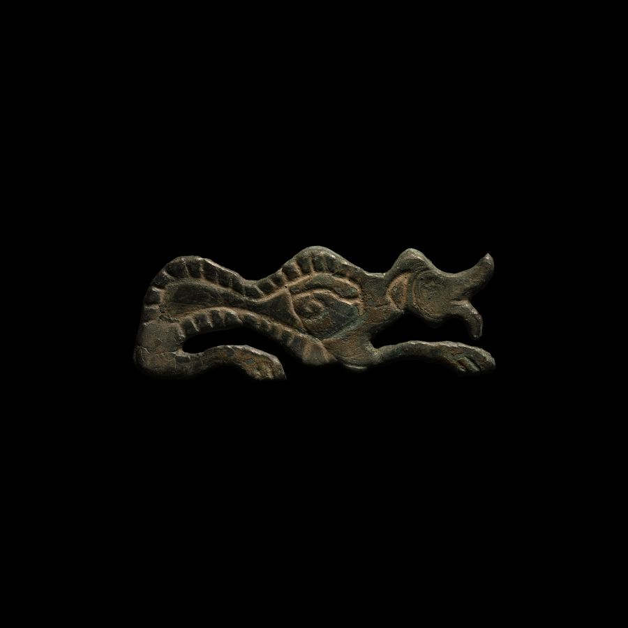 Scythian Bronze crouching Wolf Mount