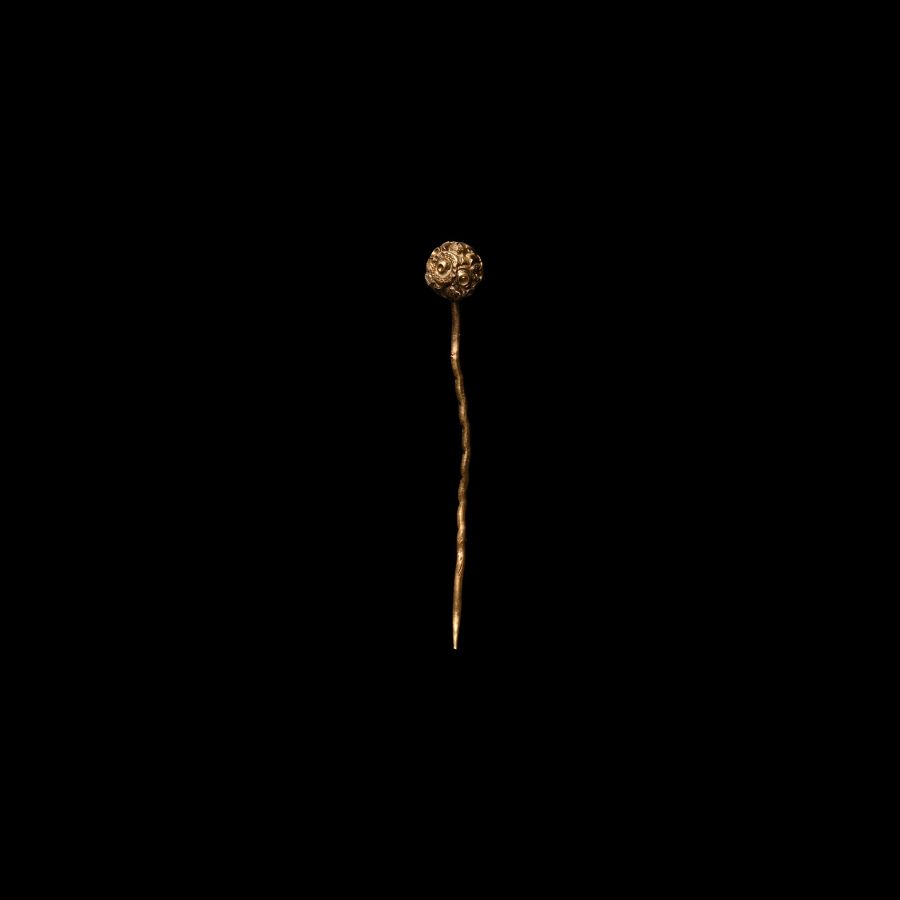 'The West Lindsey' Tudor Gold Dress Pin