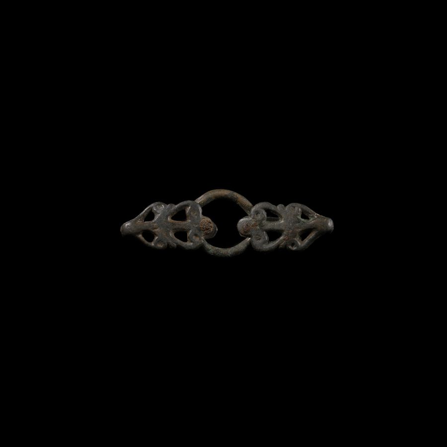 Viking Age Strap Distributor