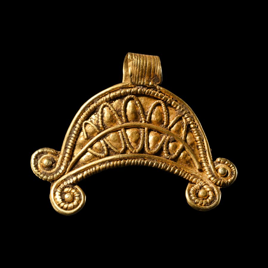 Hellenistic Style Gold Lunate Pendant
