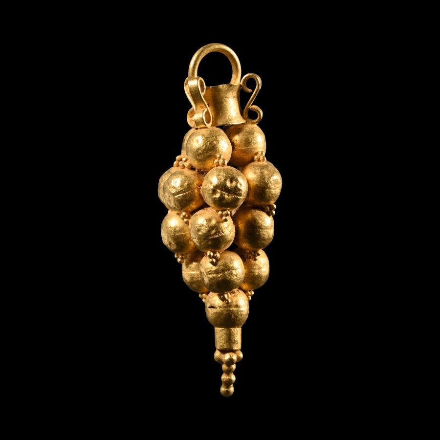 Roman Style Gold Grape Pendant