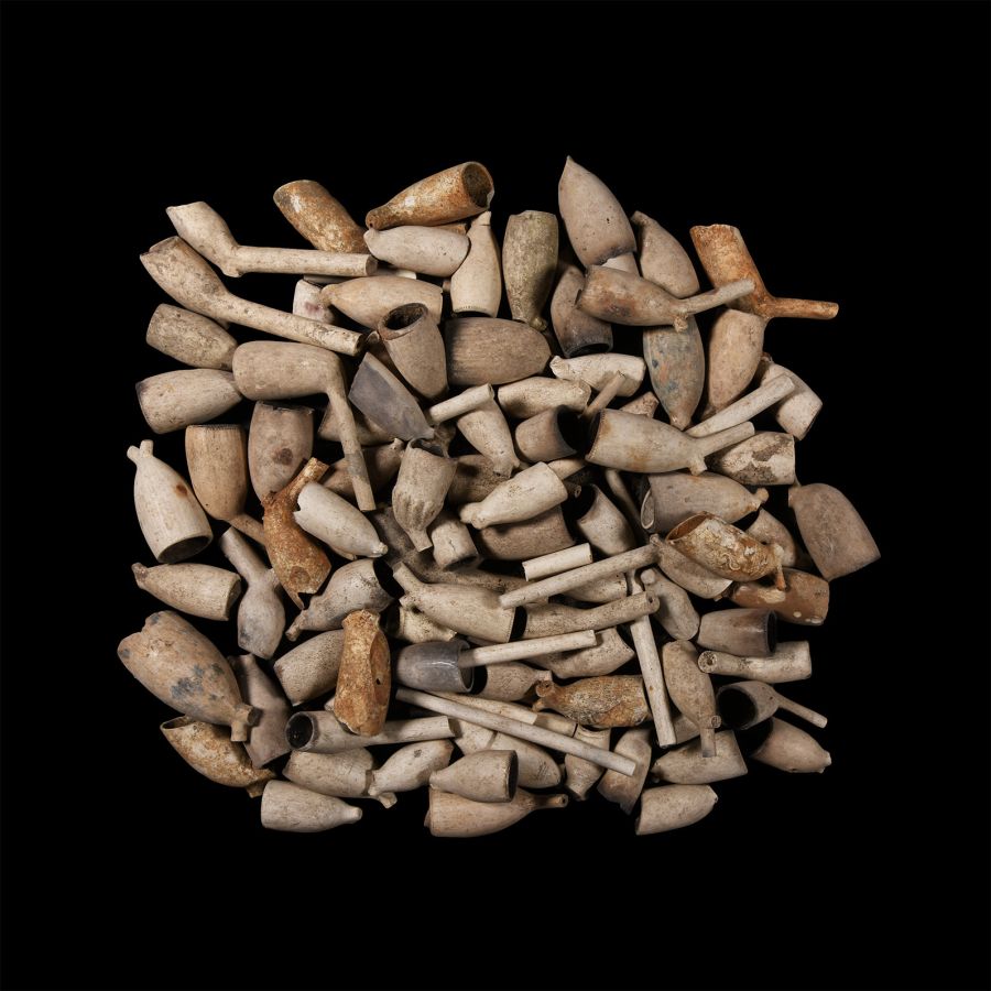 Post Medieval Decorated Pipe Bowl Group