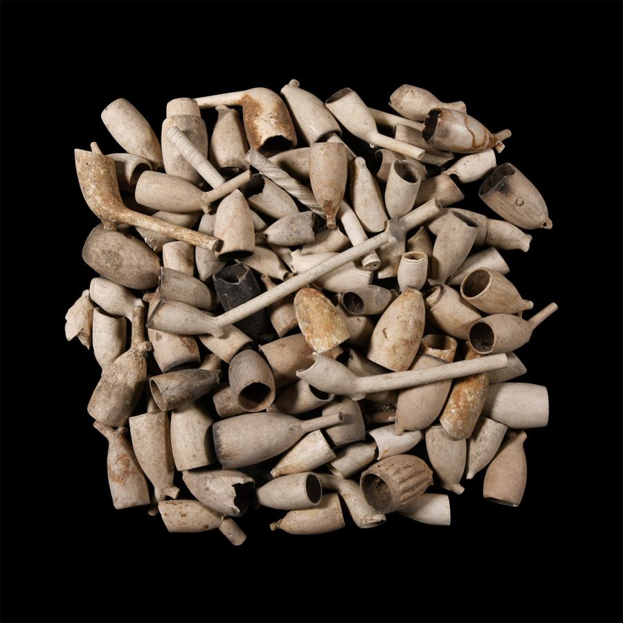 Post Medieval Clay Pipe Bowl Group Including Armorials